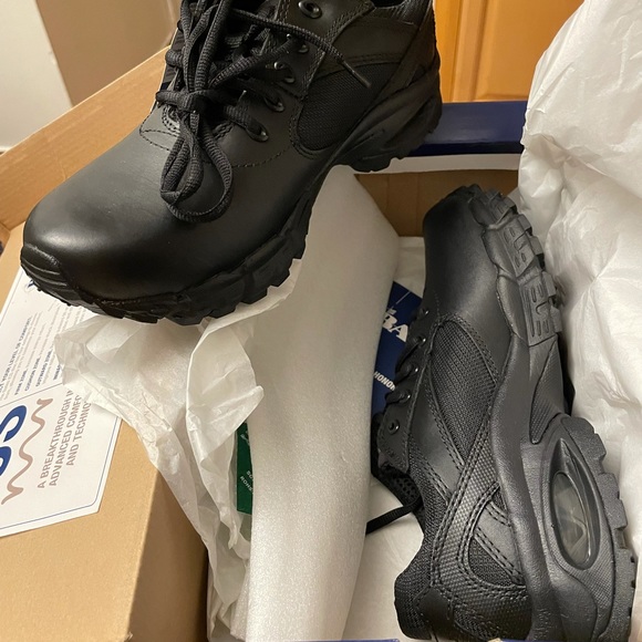 COPY - Bates work shoe - Picture 2 of 4